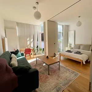https://spitalfields-market-garden-flat.cambridgehotelsuk.com